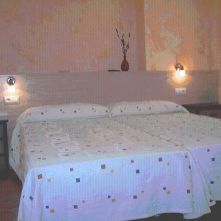 Hostal Valle Del Iregua 알벨다데이레과 객실 사진